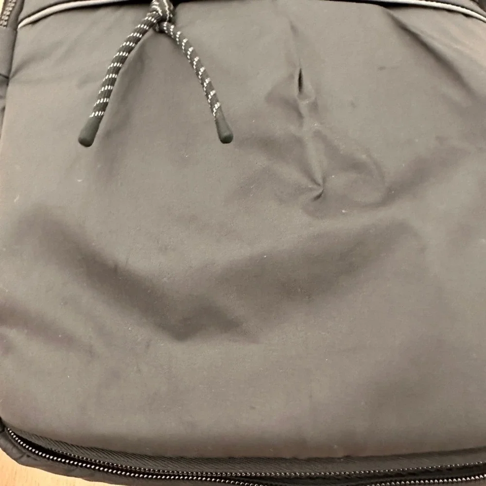 Lululemon Pack It Up Backpack 21L Black Travel Gym Bag Everyday